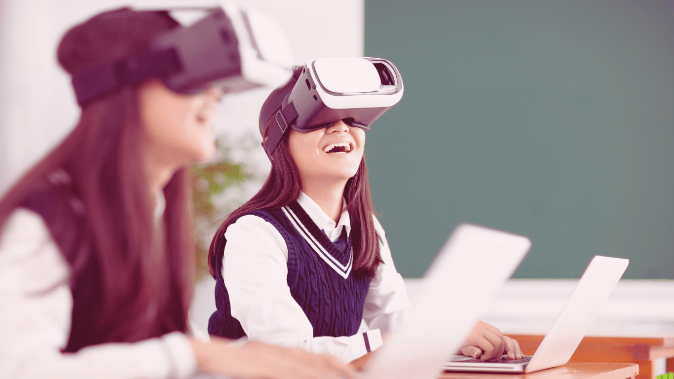 des élèves utilisent la réalité virtuelle dans une salle de classe