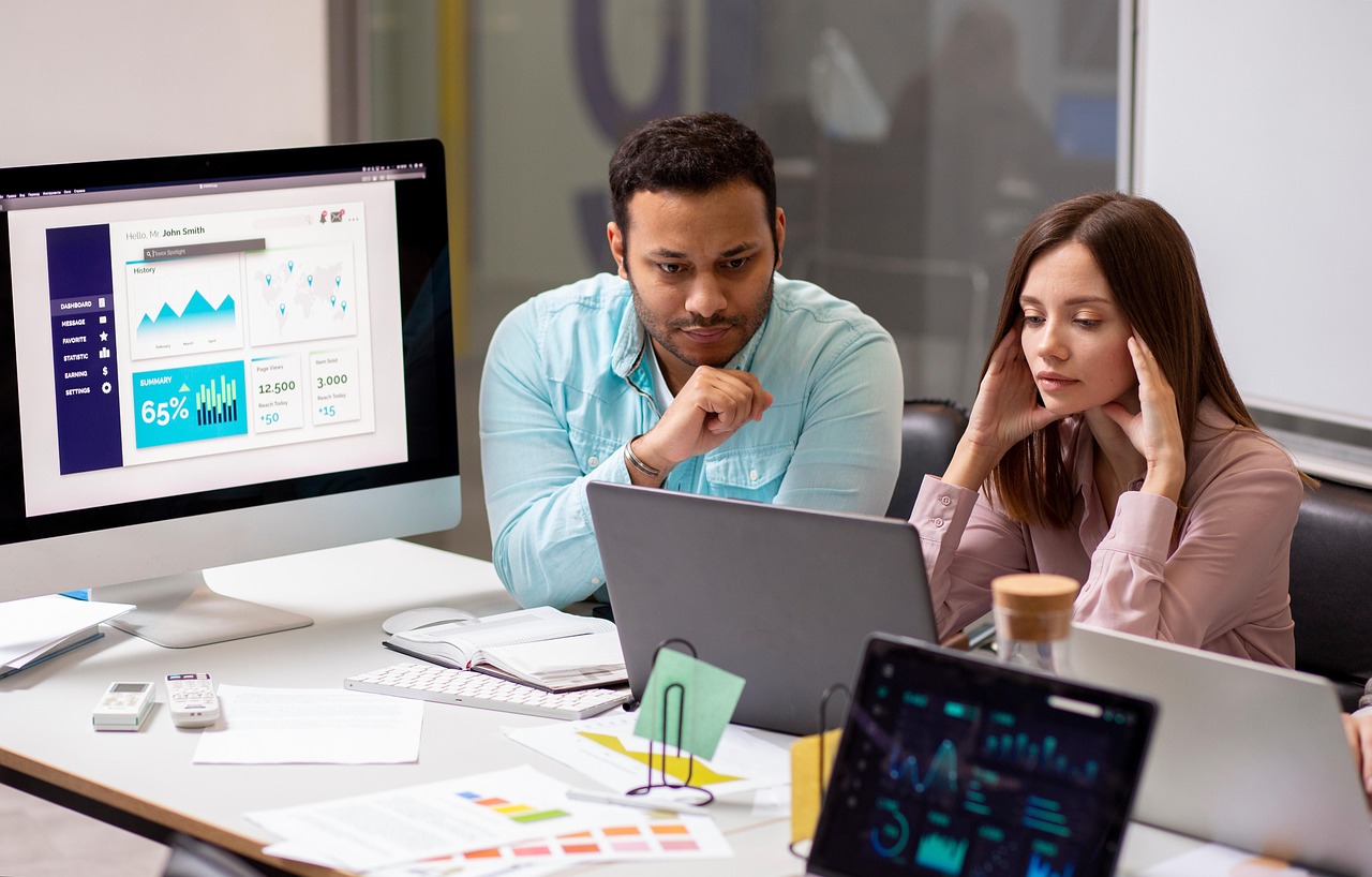 Blended learning : pourquoi associer une plateforme numérique et un accompagnement humain ?